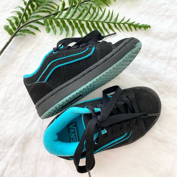 Boys Vans Old School Darla Shoe